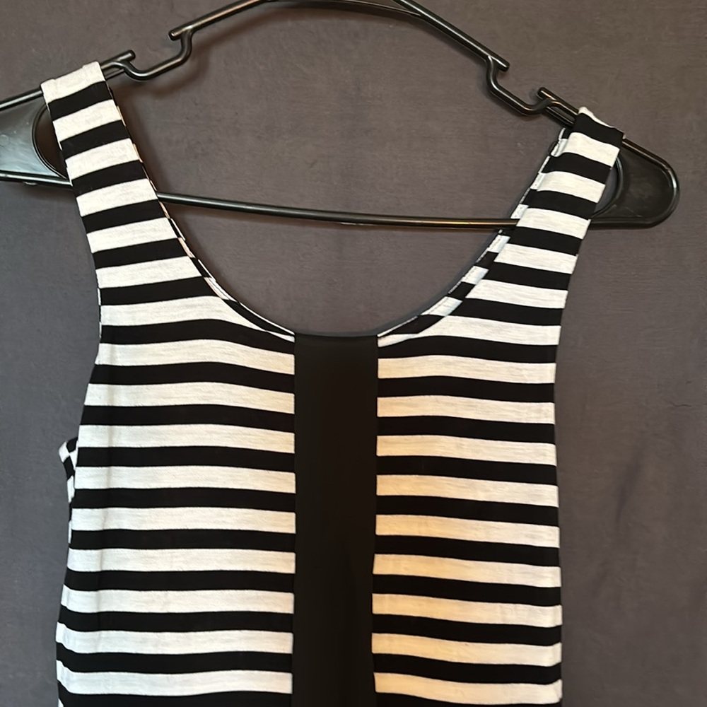 Venus black/white dress - Picture 2 of 8